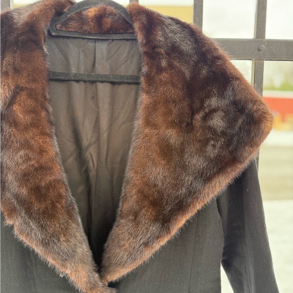 Black Coat with Mink Collar M - Picture 8 of 13
